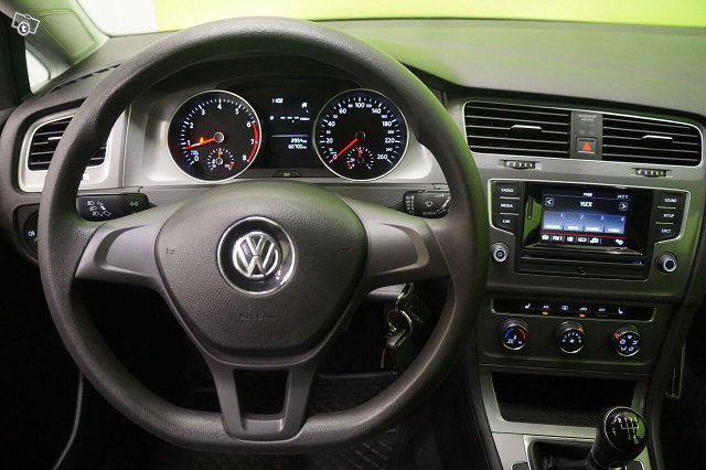 Volkswagen Golf 8