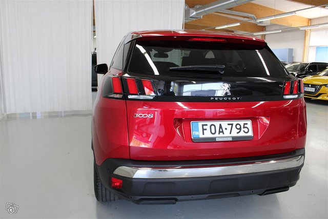 PEUGEOT 3008 6