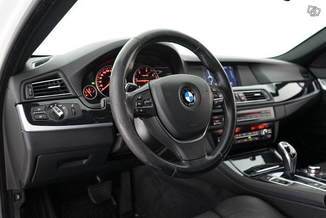 BMW 520 11