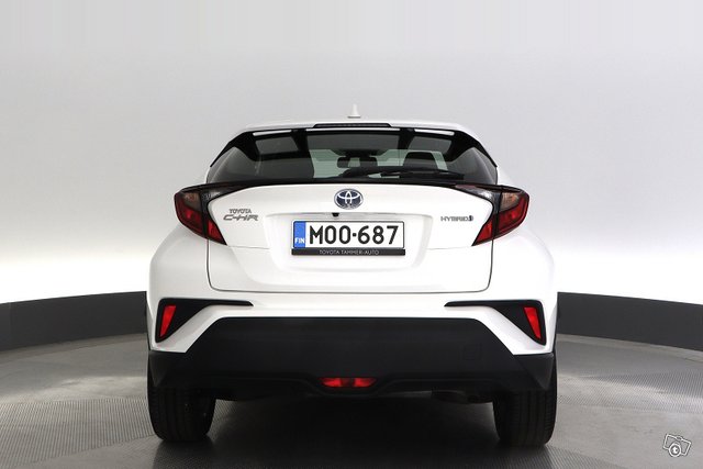 Toyota C-HR 4