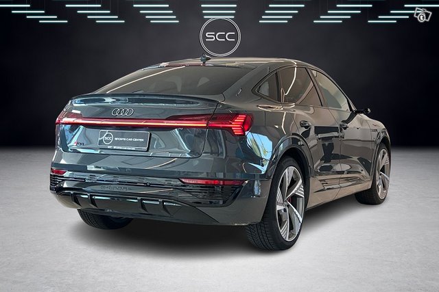 Audi Q8 E-tron 4