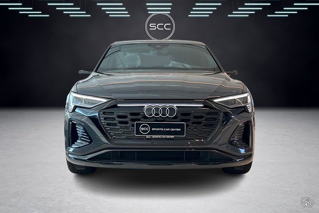 Audi Q8 E-tron 8