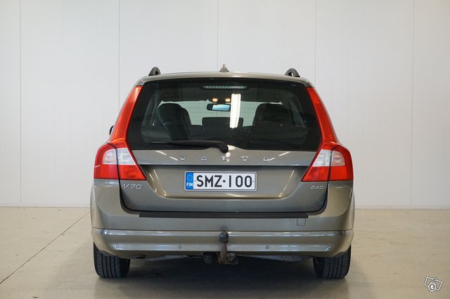 Volvo V70 5