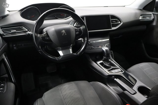 Peugeot 308 13