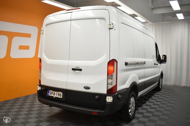 Ford Transit 8