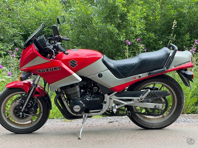 Suzuki Gsx 500Es 4