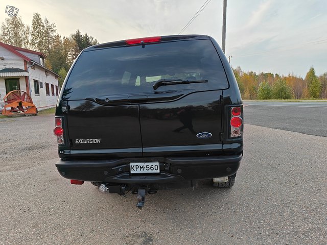 Ford Excursion 7