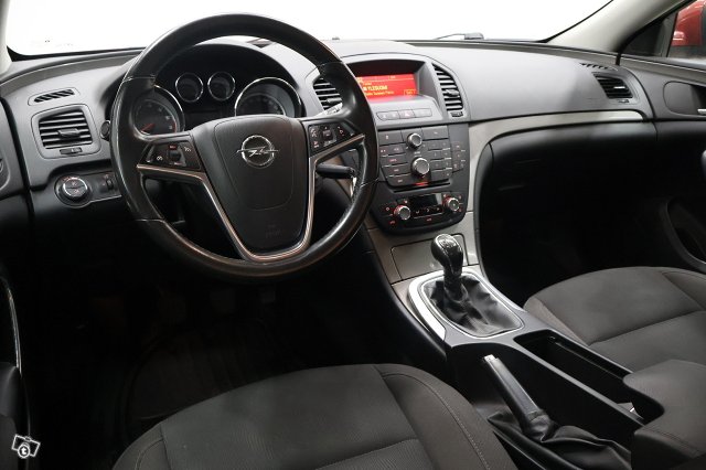 Opel Insignia 13