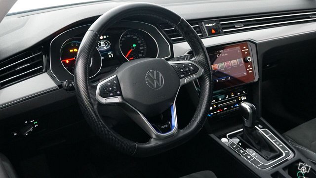 Volkswagen Passat 13