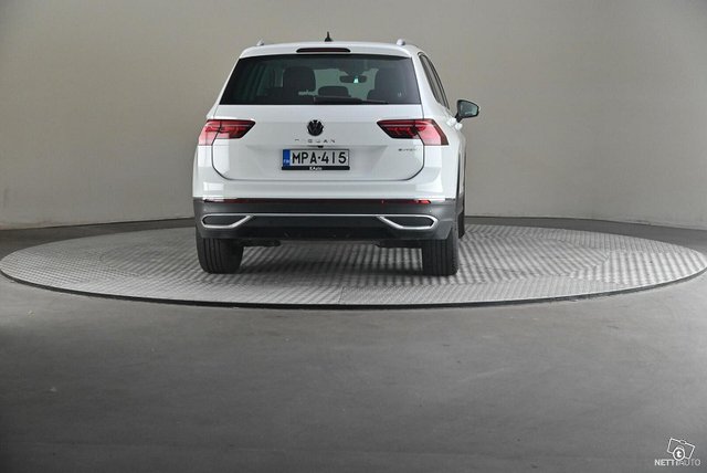 Volkswagen Tiguan 5