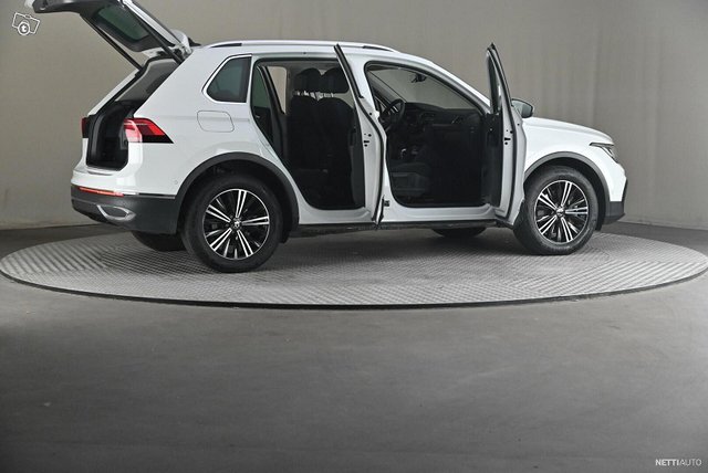 Volkswagen Tiguan 6