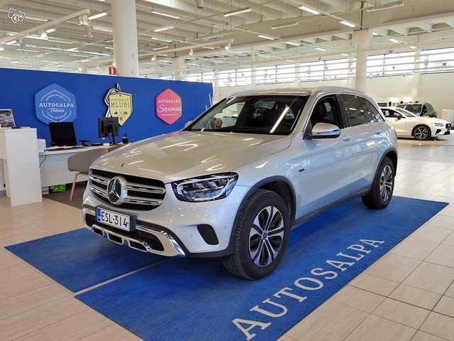 MERCEDES-BENZ GLC 1