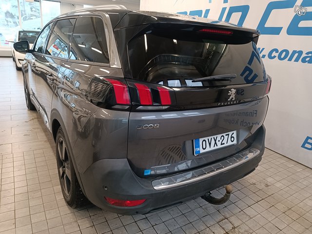 Peugeot 5008 2