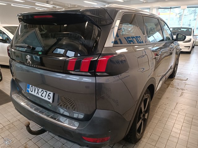 Peugeot 5008 3