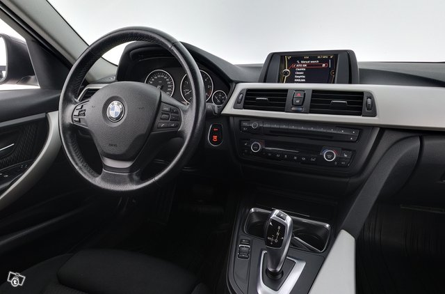 BMW 320 11