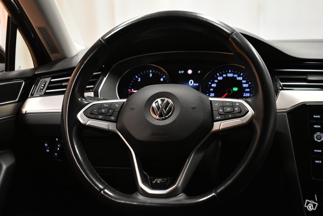 Volkswagen Passat 16