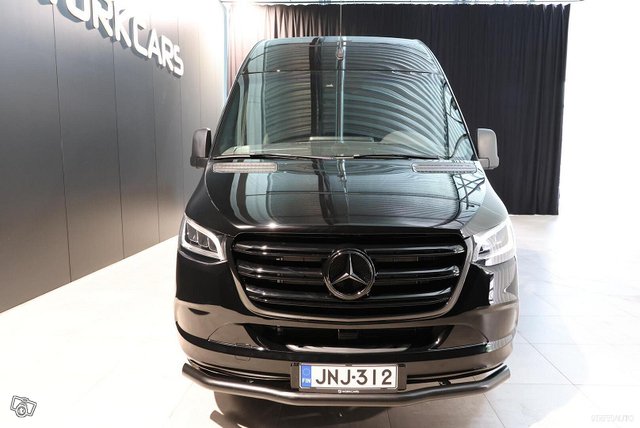 Mercedes-Benz Sprinter 9