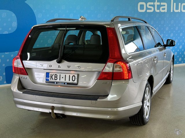 Volvo V70 12