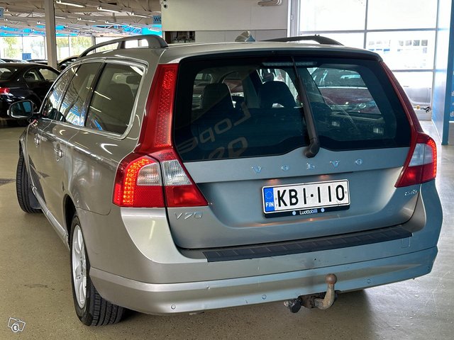 Volvo V70 14