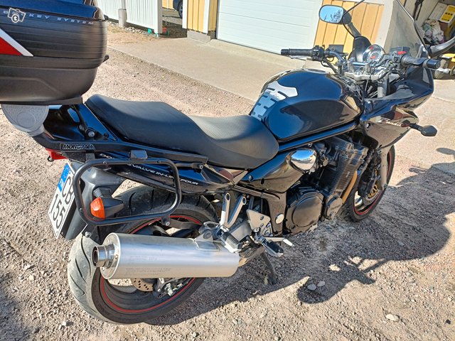 Suzuki GSF 1200, kuva 1