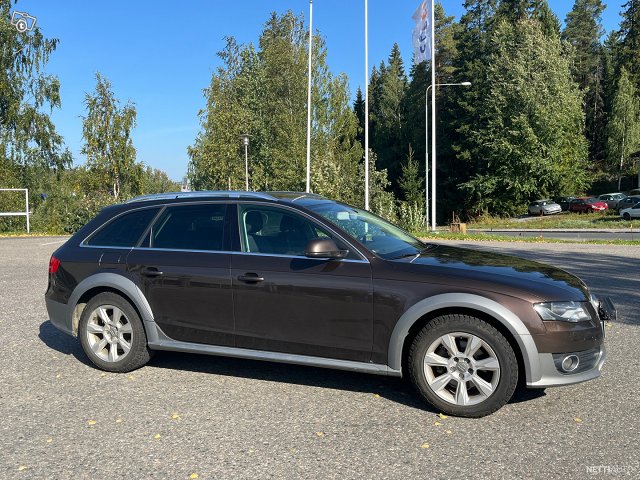 Audi A4 Allroad 8