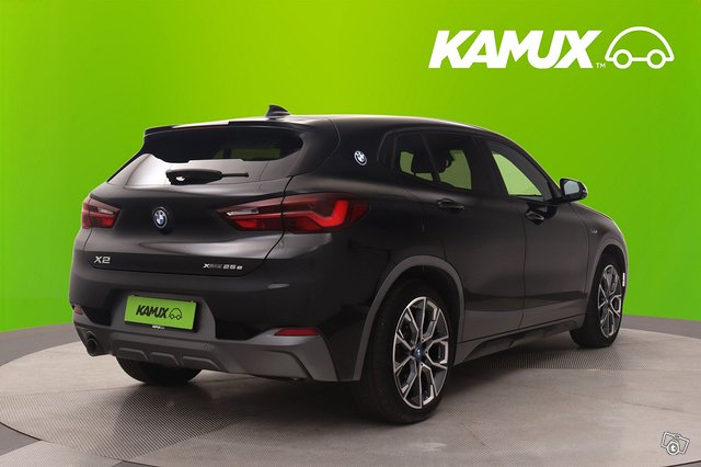 BMW X2 4