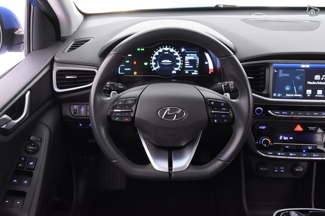 Hyundai Ioniq Electric 21