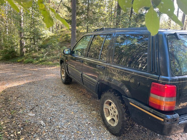 Jeep Grand Cherokee 10