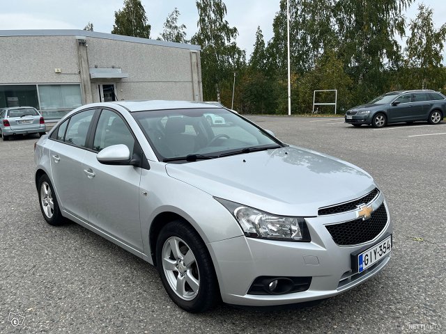 Chevrolet Cruze 9