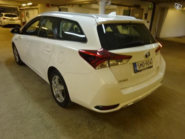 TOYOTA AURIS 3