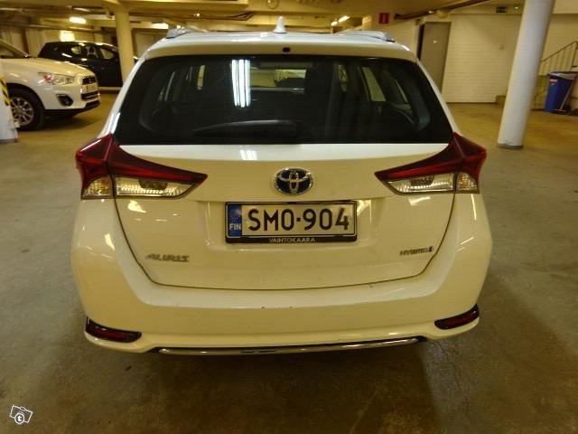 TOYOTA AURIS 4