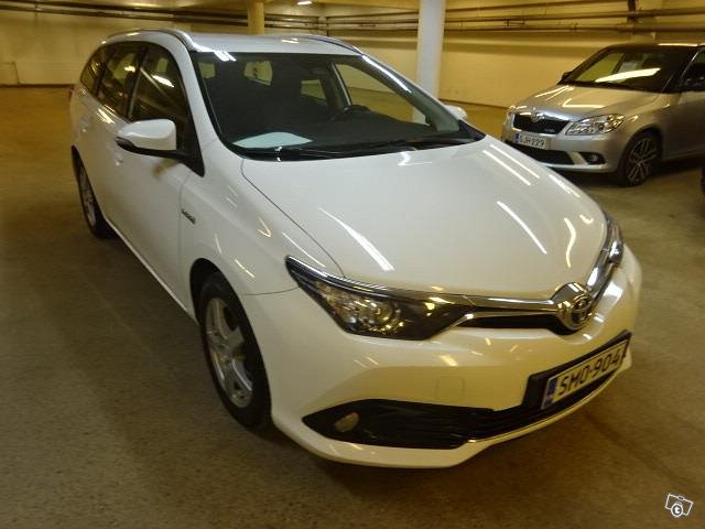 TOYOTA AURIS 6