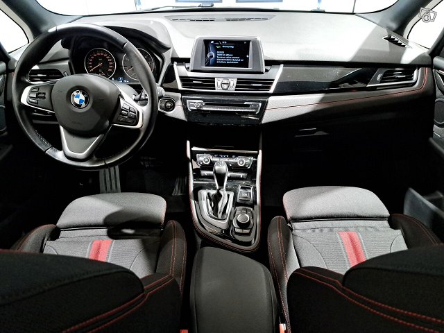 BMW 220 10