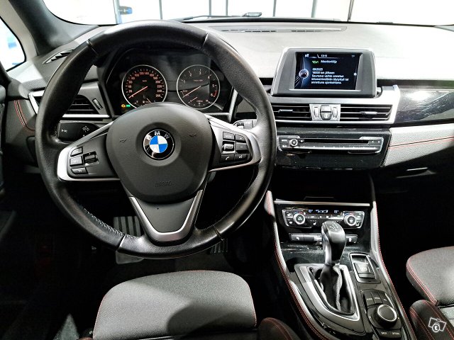 BMW 220 11