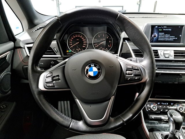 BMW 220 12