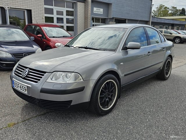 Volkswagen Passat 1