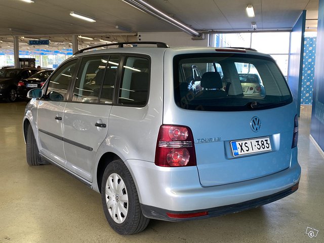 Volkswagen Touran 2