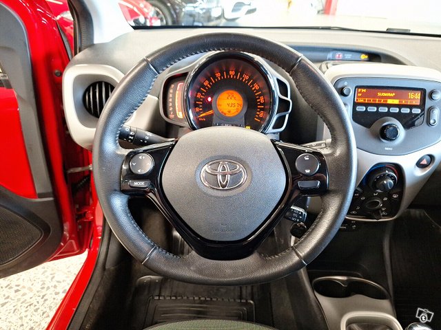 Toyota AYGO 13