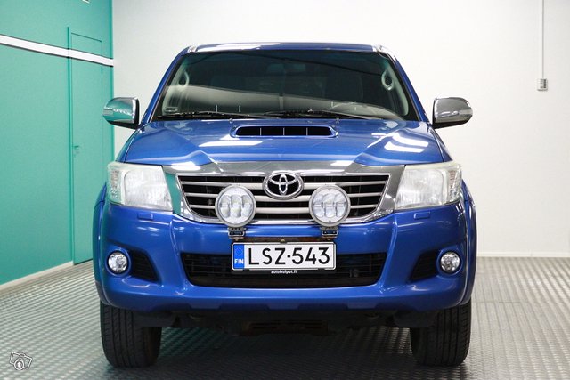 Toyota Hilux 6