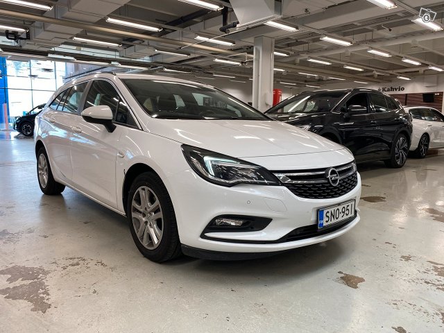 Opel Astra 1