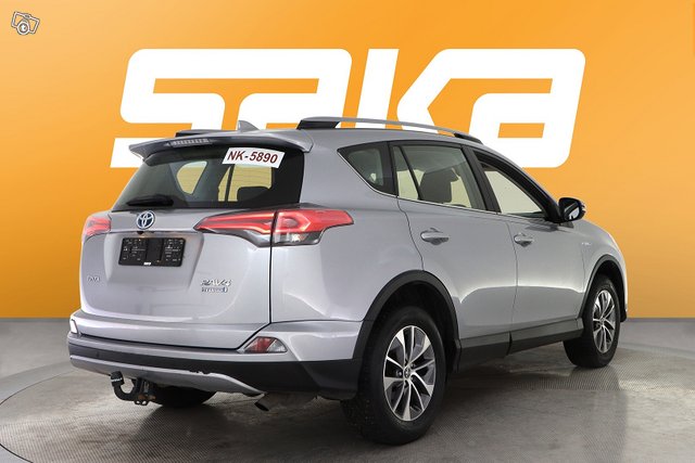 Toyota RAV4 8