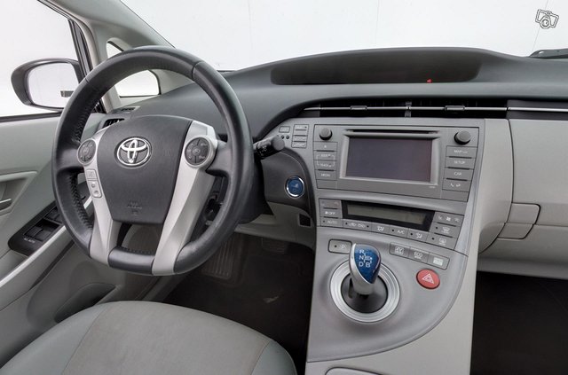 Toyota Prius 5