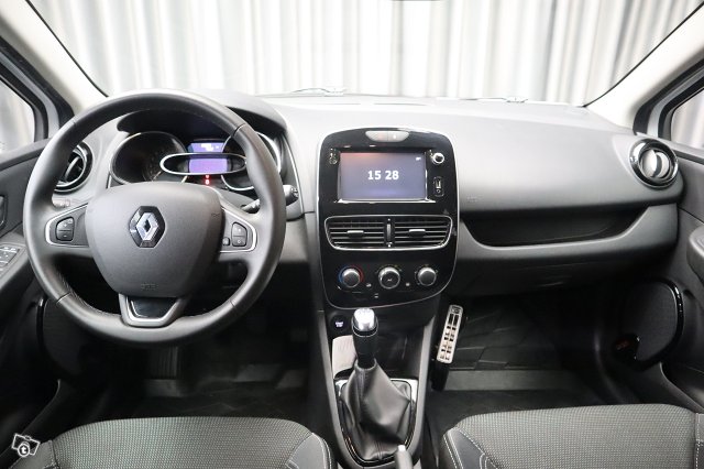 RENAULT Clio 4