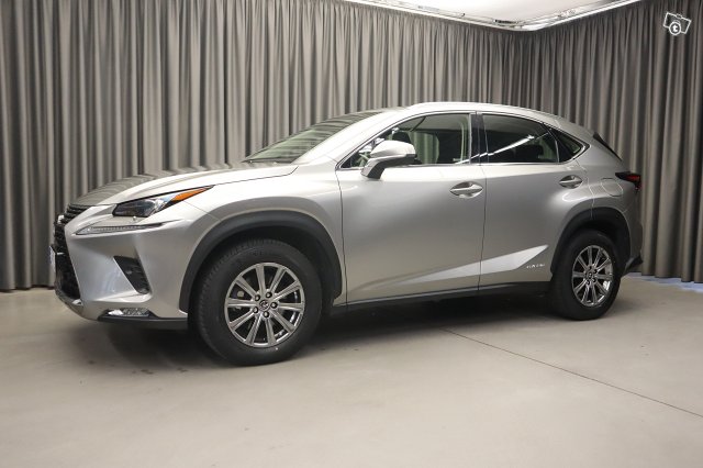 Lexus NX 2