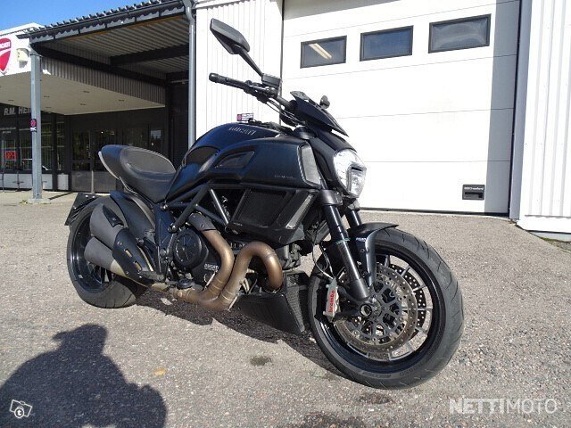 Ducati Diavel 3