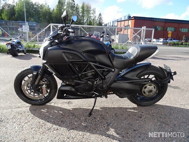 Ducati Diavel 6