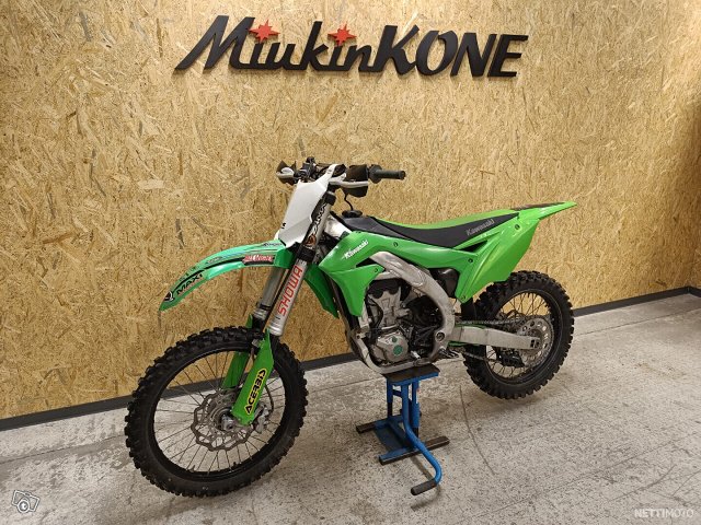 Kawasaki KX, kuva 1