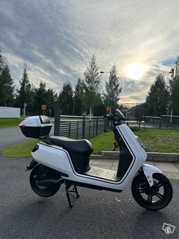 Elyx Smart sähköskootteri 3