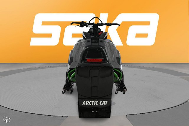 Arctic Cat M8000 7