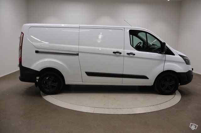 Ford Transit Custom 4